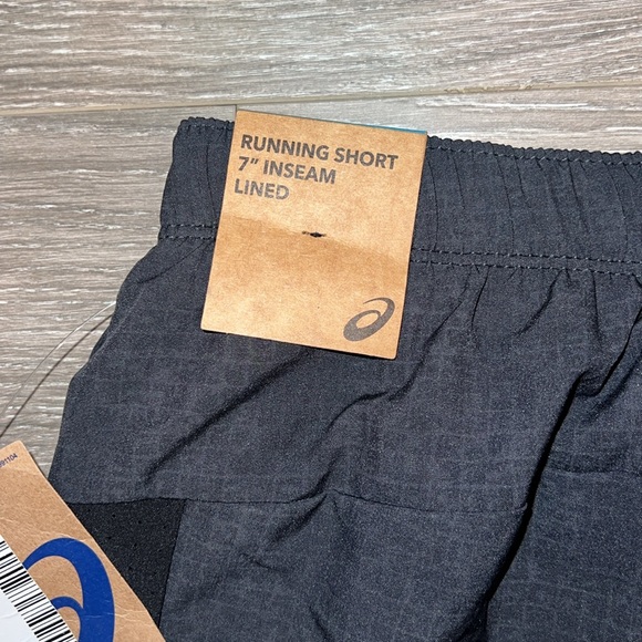 Asics shorts. Size L. NWT - Picture 4 of 5